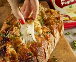 President Kaşar'lı Sarımsaklı Ekmek